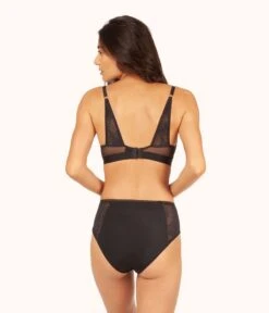 The Smooth Lace T-Shirt Bra: Jet Black -KIKIO Underwear Shop 3 on model back smooth lace t shirt bra jet black 1e50feeb 747b 4d0a b588 19e97923f869