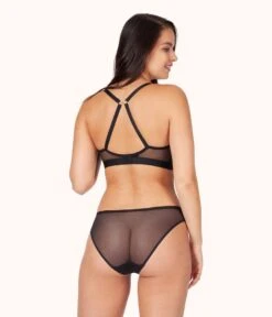 The No-Wire Nursing Bra: Jet Black 13 The No-Wire Nursing Bra: Jet Black -KIKIO Underwear Shop 4 on model back1 no wire maternity jet black 5bdecae4 8b69 4c1c a45b 42bbb7017fe5